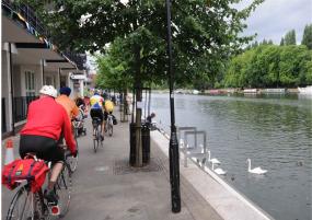 River Thames Cycling