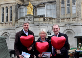 MPs Zac Goldsmith and Edward Davey show their support