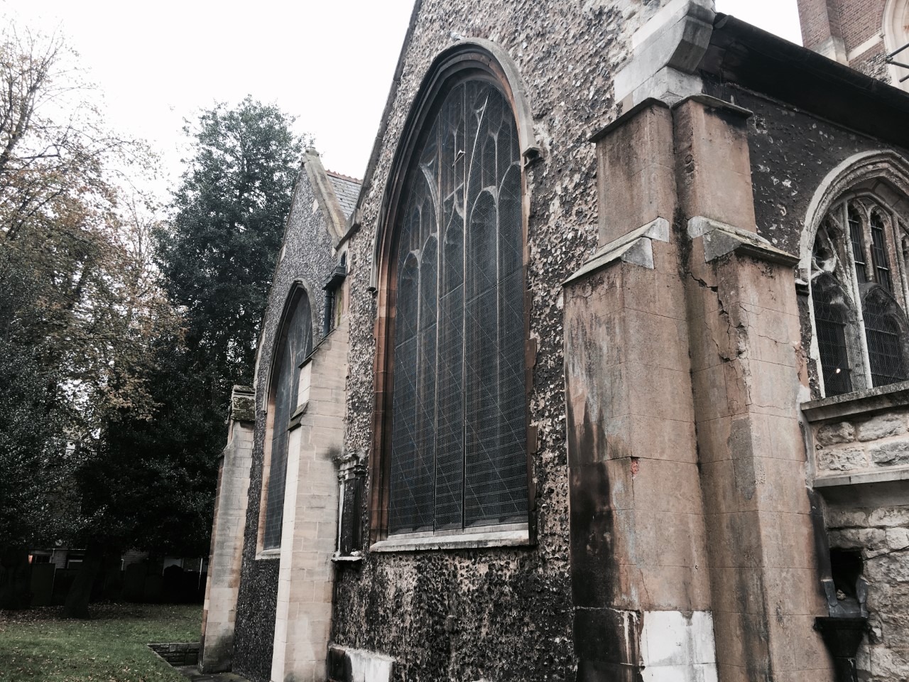 Kingston residents uncover skeletons around All Saints Church