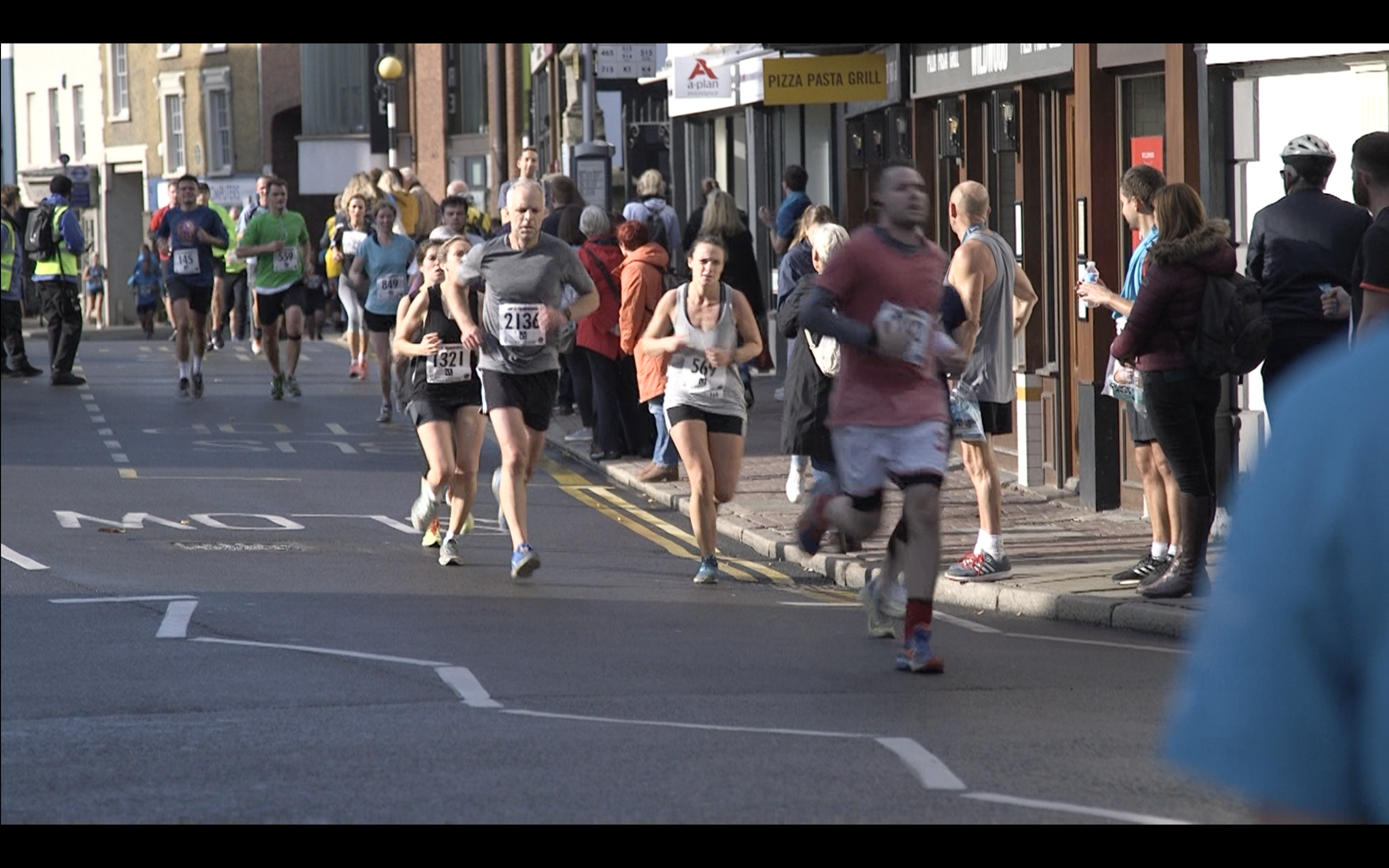 Runners pound pavement at Kingston half marathon