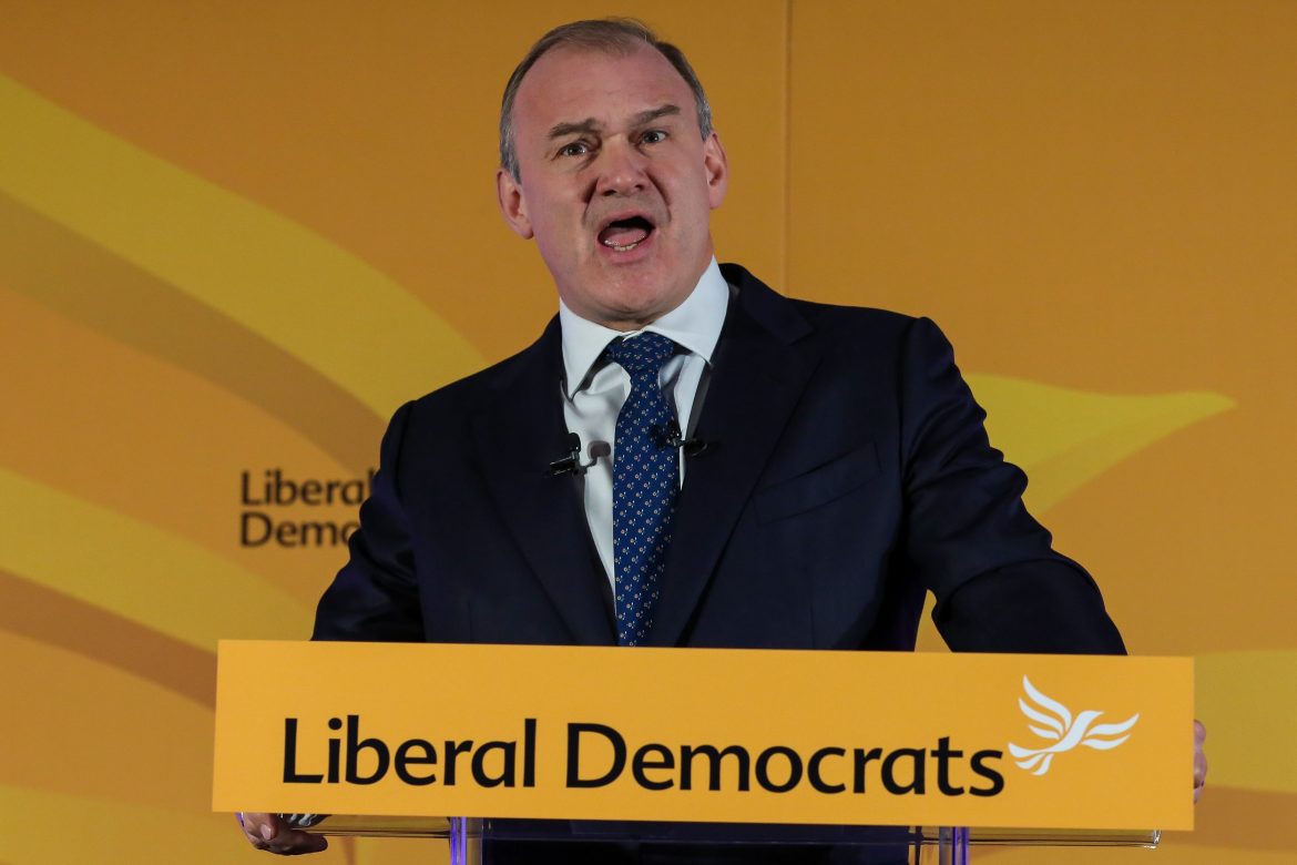 Kingston MP Ed Davey calls for greater focus on families bereaved by Covid-19