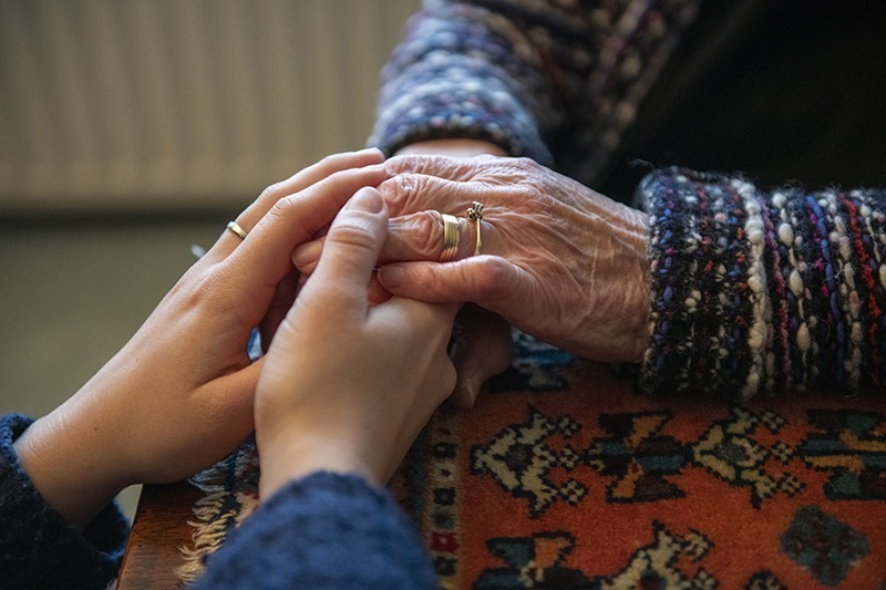 Kingston University students work with care homes to support people with dementia