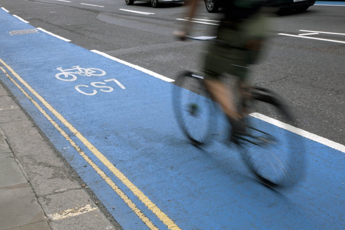 Kingston Cycling Campaign and residents back council’s new cycle lane plans 