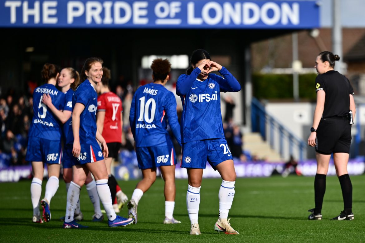Chelsea knock-out Manchester United 2-0 and move to FA Cup Quarter-Final